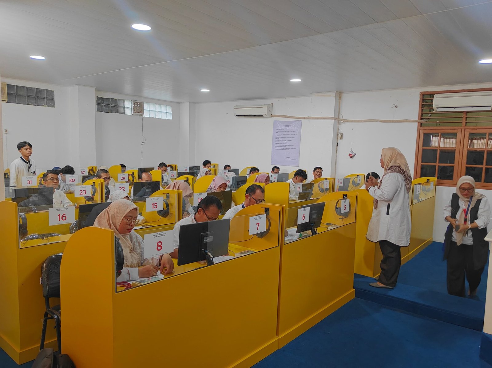 Lab Bahasa Inggris
